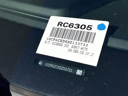 Used 2025 Chevrolet Silverado 1500 LT image 30