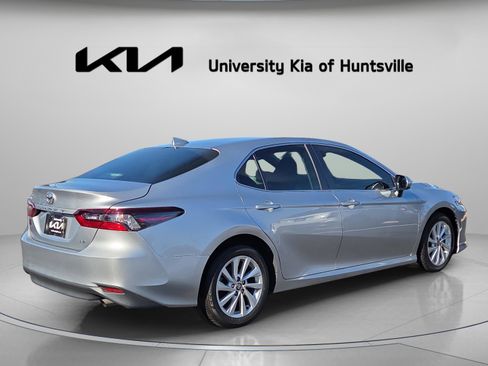 Used 2024 Toyota Camry LE image 7