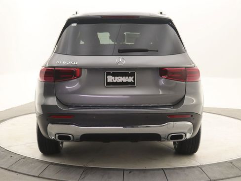 New 2026 Mercedes-Benz GLB 250 image 3