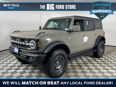 New 2025 Ford Bronco Outer Banks w/ Sasquatch Package