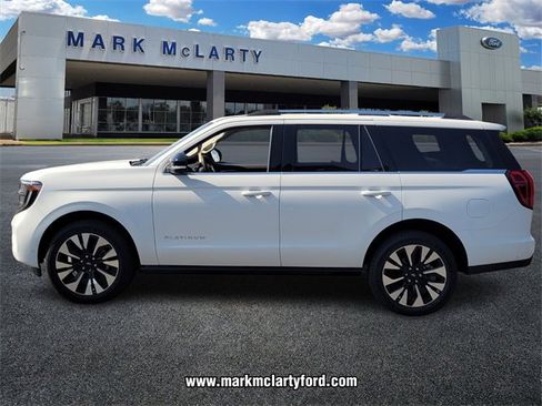 New 2025 Ford Expedition Platinum w/ Driver's Package image 4