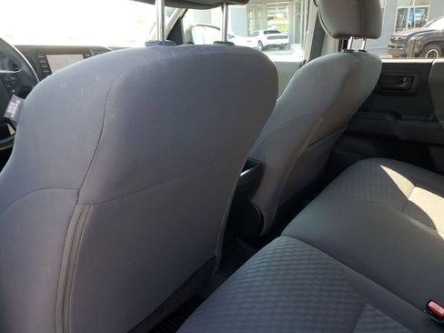 Certified 2022 Toyota Tacoma SR w/ SR Convenience Package image 13