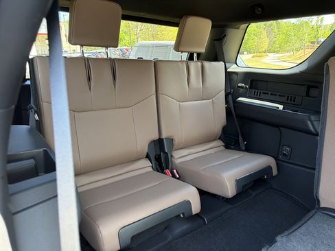 Used 2025 Toyota 4Runner Limited image 16