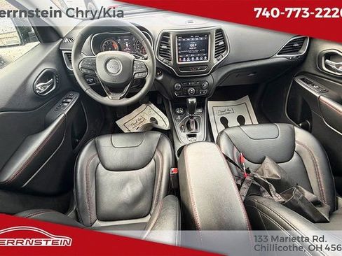 Used 2022 Jeep Cherokee Trailhawk w/ Premium Leather Package image 12