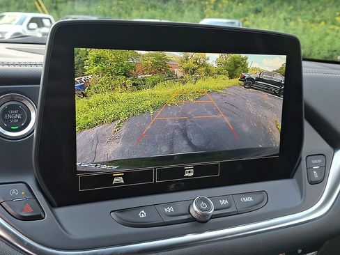 Used 2025 Chevrolet Blazer LT AWD/4WD image 18
