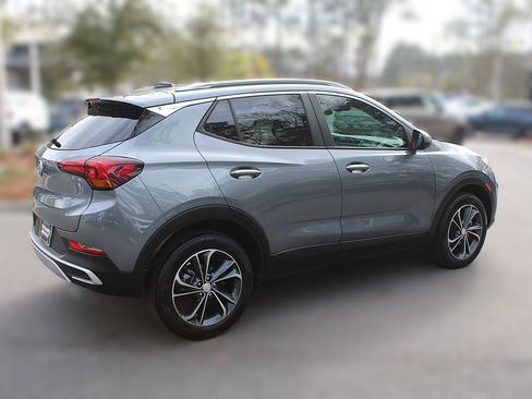 Used 2022 Buick Encore GX Select image 13