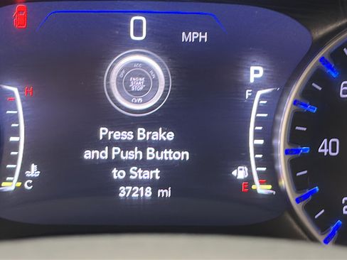 Used 2024 Chrysler Pacifica Touring-L FWD image 18