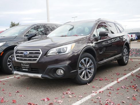 Used 2017 Subaru Outback 2.5i Touring w/ Popular Package #5A image 3