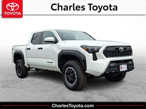 Used 2024 Toyota Tacoma TRD Off-Road AWD/4WD image 1