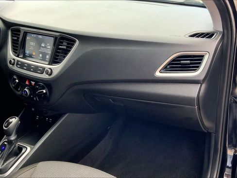 Used 2020 Hyundai Accent SEL image 17