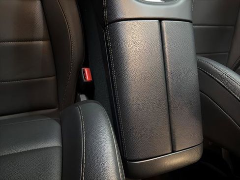 Used 2024 Mercedes-Benz GLE 450e 4MATIC image 16