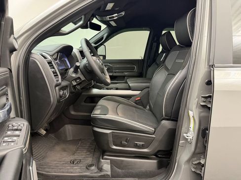 Used 2026 RAM 3500 Laramie AWD/4WD image 5