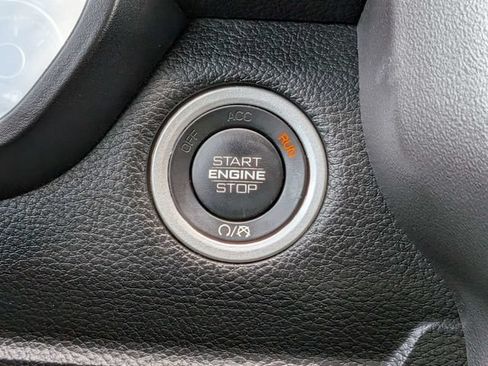 Used 2024 RAM 1500 Big Horn AWD/4WD image 31