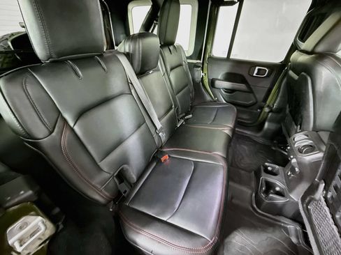 Used 2021 Jeep Wrangler Unlimited Rubicon AWD/4WD image 27