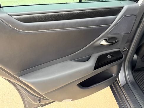 Certified 2023 Lexus ES 350 w/ Premium Package image 17