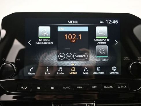 Used 2025 Nissan Pathfinder SL AWD/4WD image 14