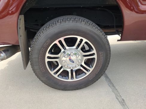 Used 2015 Ford F250 Platinum w/ Snow Plow Prep Package AWD/4WD image 25