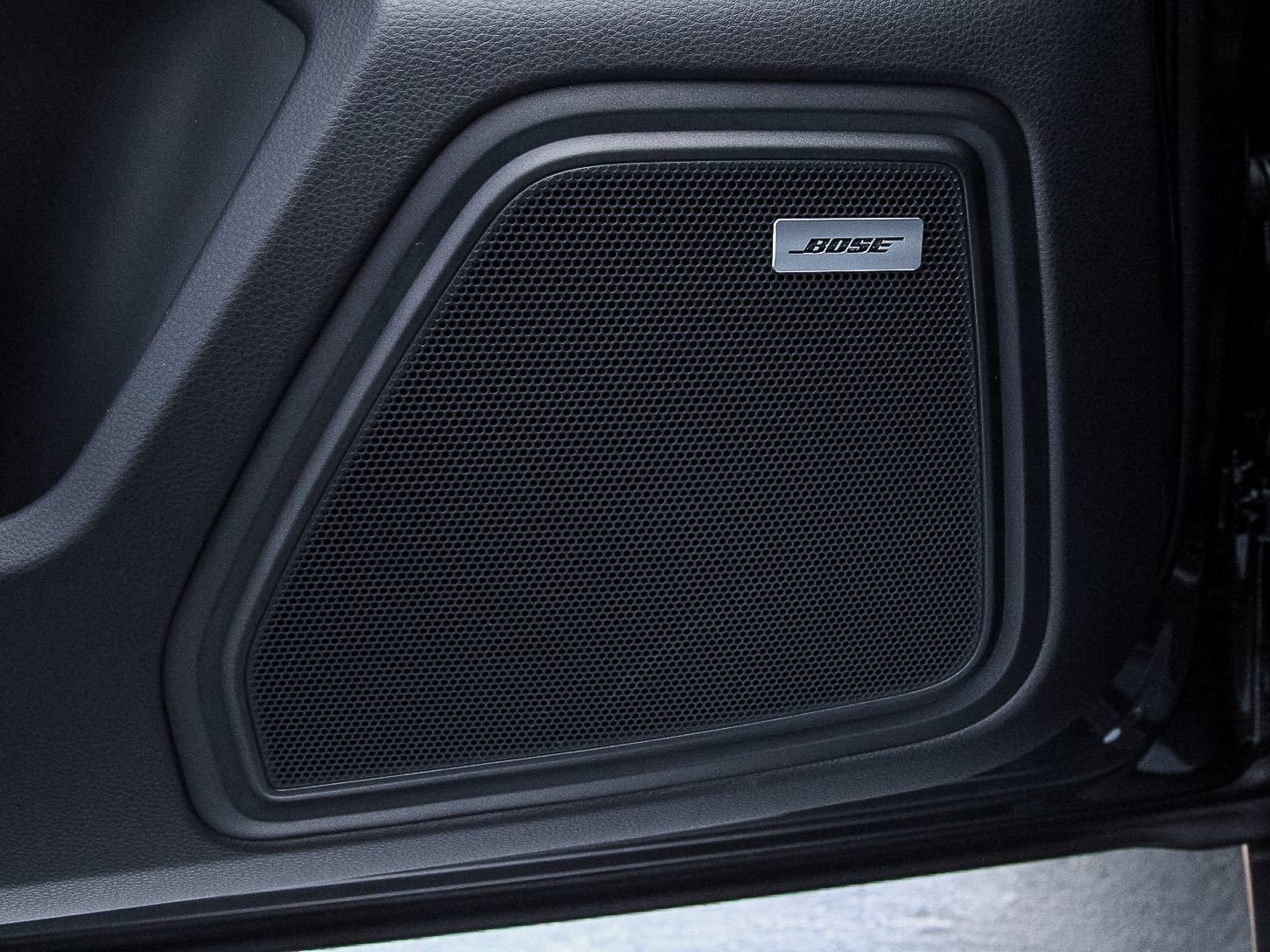 Certified 2026 Porsche Macan AWD/4WD image 15