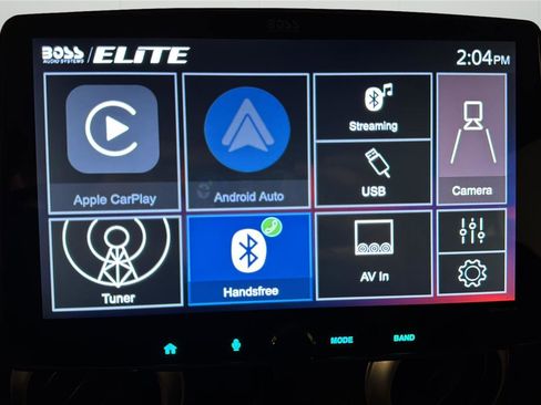 Used 2017 Jeep Wrangler Unlimited Rubicon w/ Connectivity Group image 15