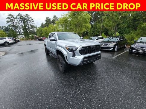 Used 2024 Toyota Tacoma TRD Sport w/ TRD Sport Premium Package AWD/4WD image 3