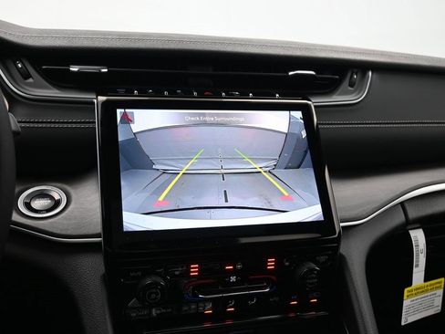 New 2024 Jeep Grand Cherokee Limited 4xe image 32