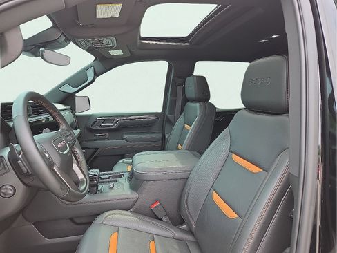 Used 2025 GMC Sierra 1500 AT4 w/ AT4 Premium Package AWD/4WD image 13