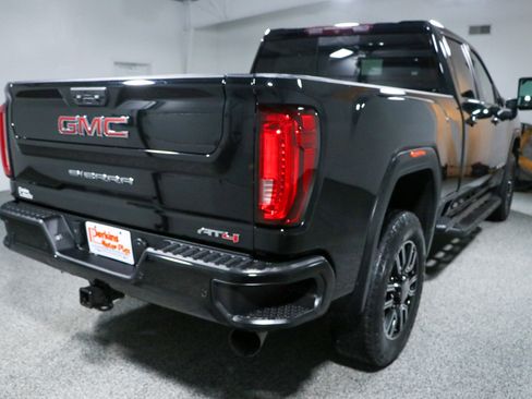 Used 2022 GMC Sierra 2500 AT4 w/ AT4 Preferred Package AWD/4WD image 7