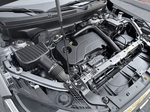 Used 2024 GMC Terrain SLT image 29