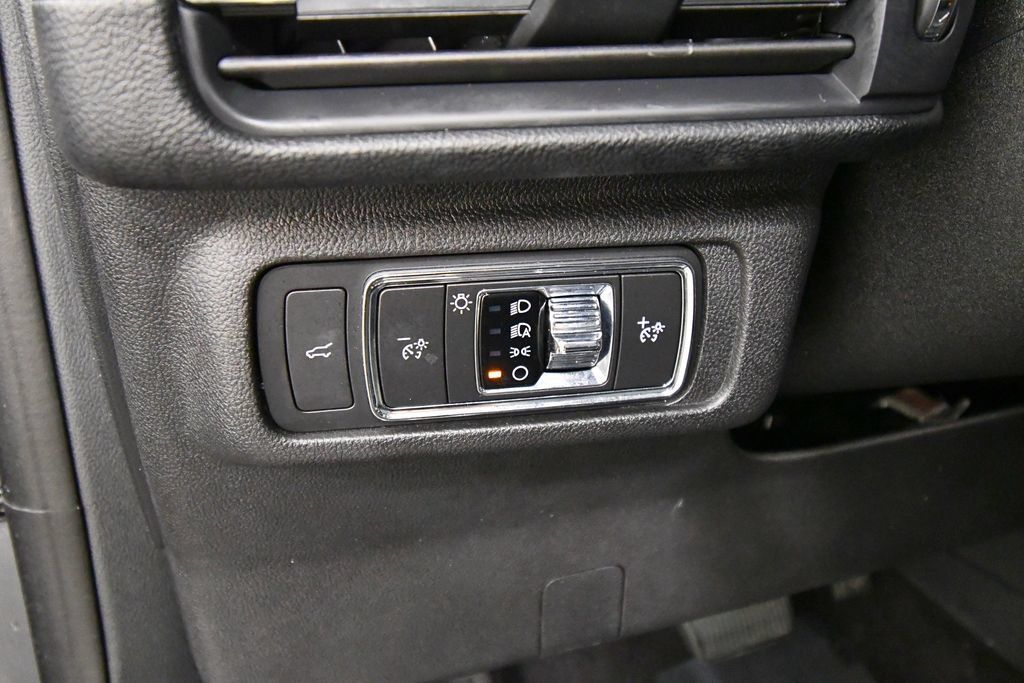 Used 2022 Lincoln Corsair Reserve w/ Equipment Group 201A AWD/4WD image 20