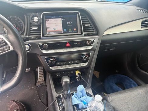 Used 2019 Hyundai Sonata Limited FWD image 16