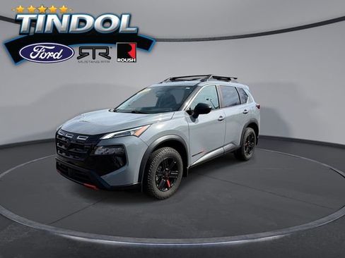 Used 2025 Nissan Rogue SV AWD/4WD image 5