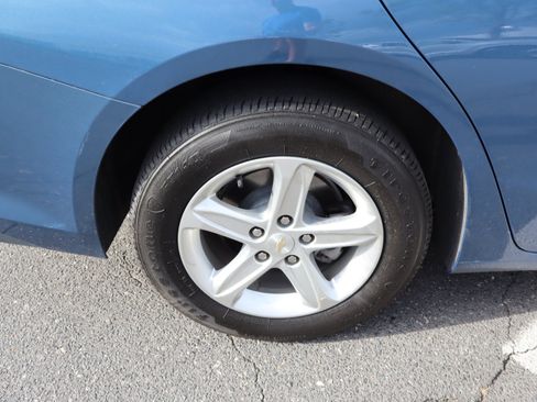 Used 2024 Chevrolet Malibu LT FWD image 38
