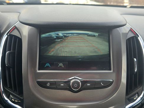 Used 2016 Chevrolet Cruze LT w/ Convenience Package image 10