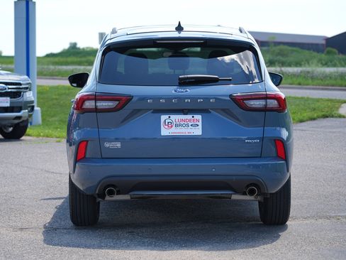 Used 2023 Ford Escape ST-Line w/ Tech Pack #1 AWD/4WD image 4