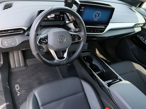 Used 2024 Volkswagen ID.4 S image 10