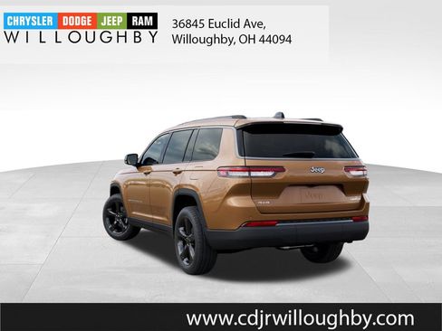 New 2026 Jeep Grand Cherokee L Limited AWD/4WD image 3