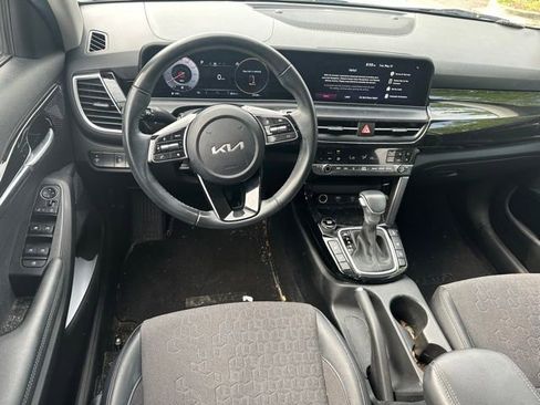 Used 2024 Kia Seltos S AWD/4WD image 10