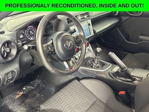 Used 2023 Toyota GR86 image 7