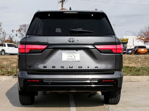 Used 2023 Toyota Sequoia Platinum image 13