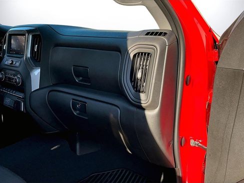 Used 2022 Chevrolet Silverado 1500 Custom image 18