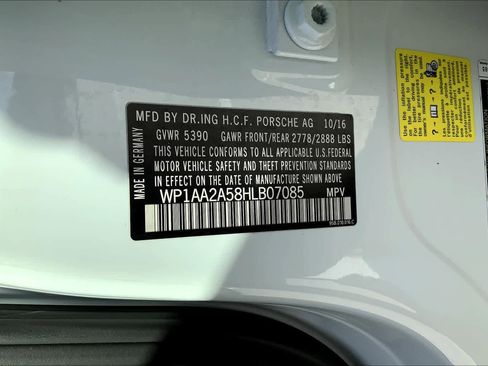 Used 2017 Porsche Macan image 31