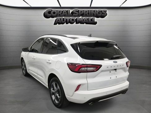 Used 2023 Ford Escape ST-Line w/ Tech Pack #1 FWD image 4