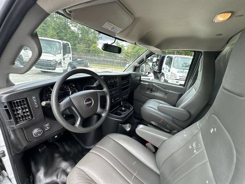 Used 2021 GMC Savana 2500 RWD image 19