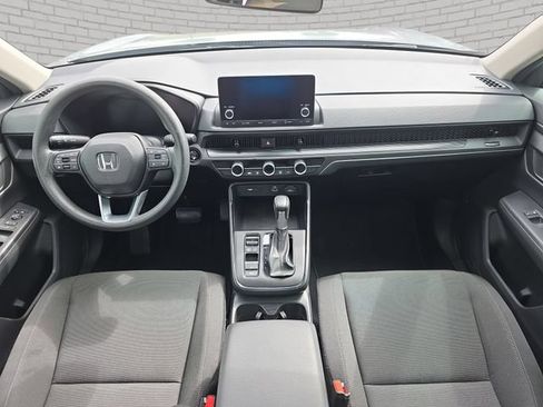 Used 2025 Honda CR-V LX image 9