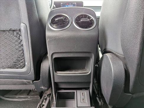 Used 2023 Mercedes-Benz GLB 250 image 15