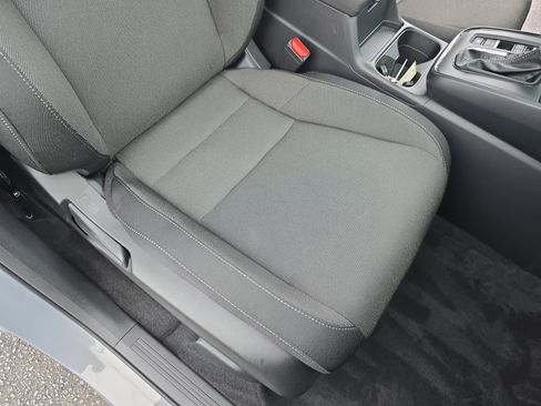 Used 2025 Honda CR-V EX image 10