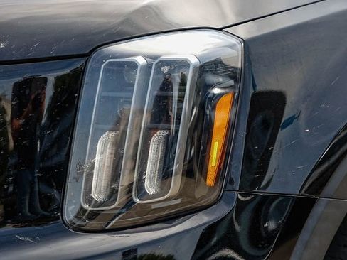 Used 2023 Kia Telluride SX Prestige X-Pro AWD/4WD image 8