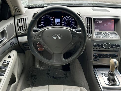 Used 2013 INFINITI G37 Journey w/ Premium Pkg image 15