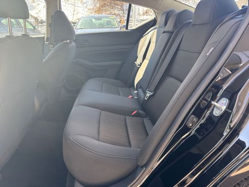 Used 2025 Nissan Altima 2.5 SV image 38