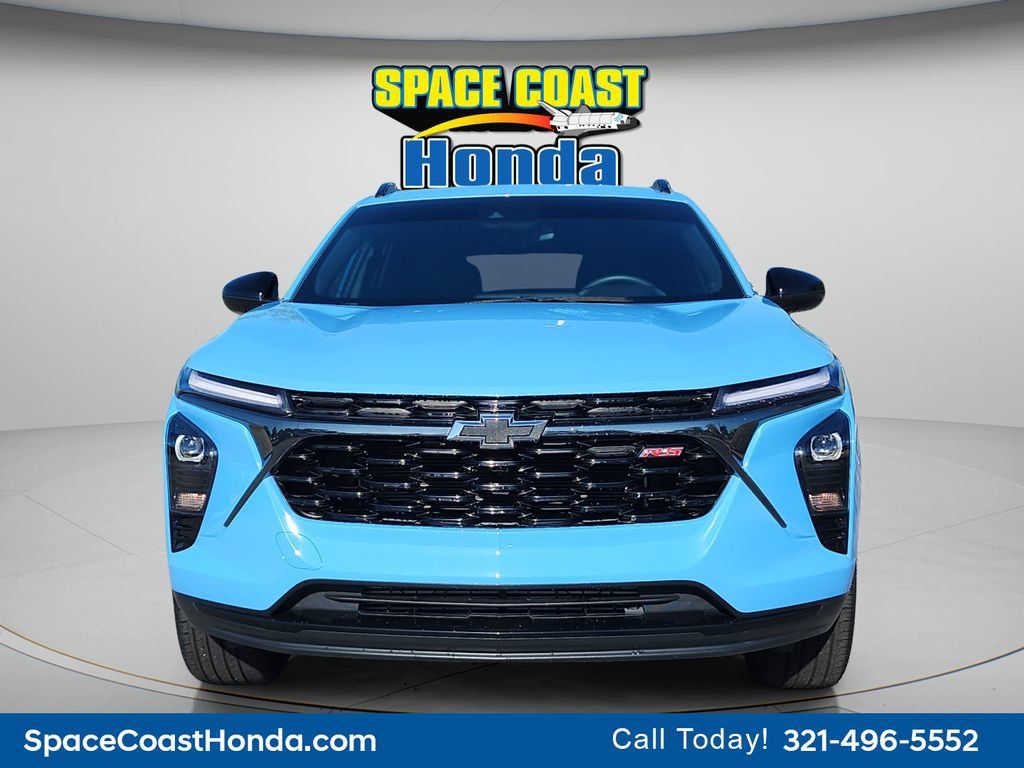 Used 2024 Chevrolet Trax RS w/ Sunroof Package FWD image 8